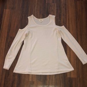 Thermal with open shoulder top